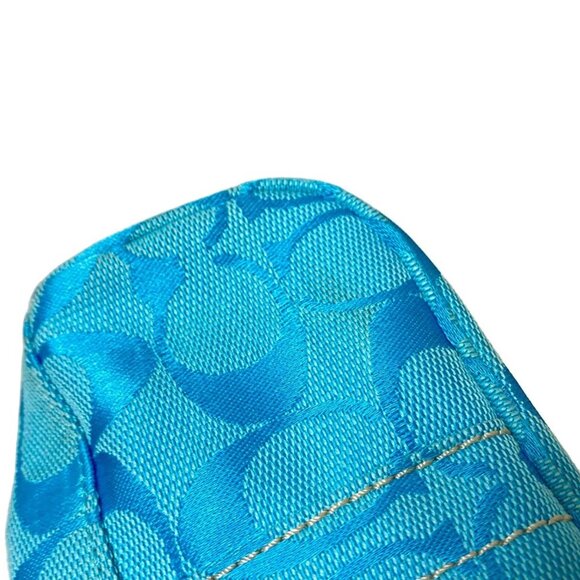 Auth COACH Signature - Light Blue Jacquard Leather Pouch - Picture 3 of 9